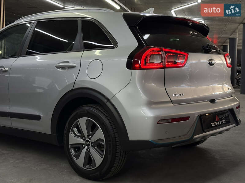 Позашляховик / Кросовер Kia Niro 2017 в Одесі фото 12 Позашляховик / Кросовер Kia Niro 2017 в Одесі
