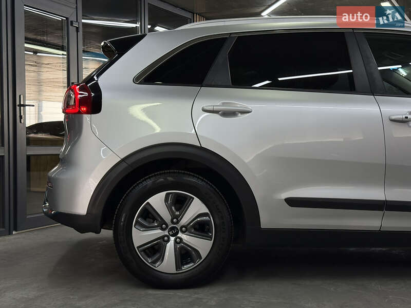 Позашляховик / Кросовер Kia Niro 2017 в Одесі фото 18 Позашляховик / Кросовер Kia Niro 2017 в Одесі