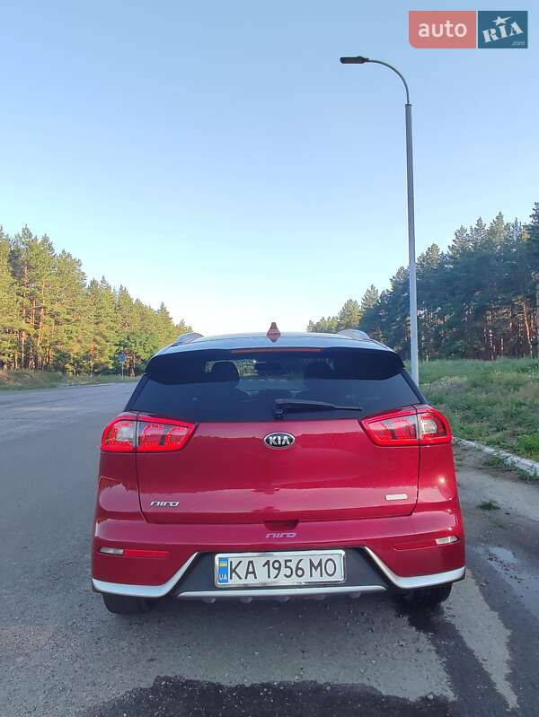 Внедорожник / Кроссовер Kia Niro 2017 в Черкассах фото 6 Внедорожник / Кроссовер Kia Niro 2017 в Черкассах