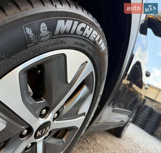 Позашляховик / Кросовер Kia Niro 2020 в Львові