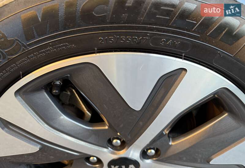 Позашляховик / Кросовер Kia Niro 2020 в Львові