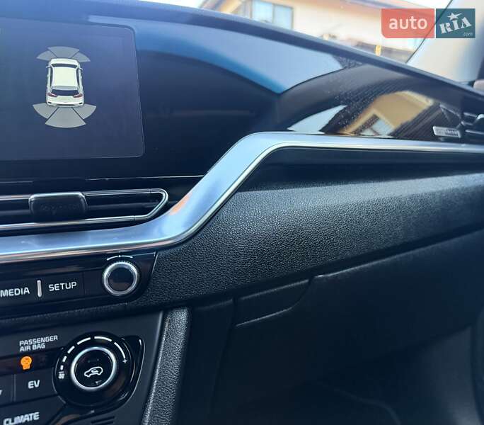 Позашляховик / Кросовер Kia Niro 2020 в Львові