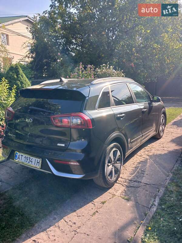 Внедорожник / Кроссовер Kia Niro 2017 в Ивано-Франковске