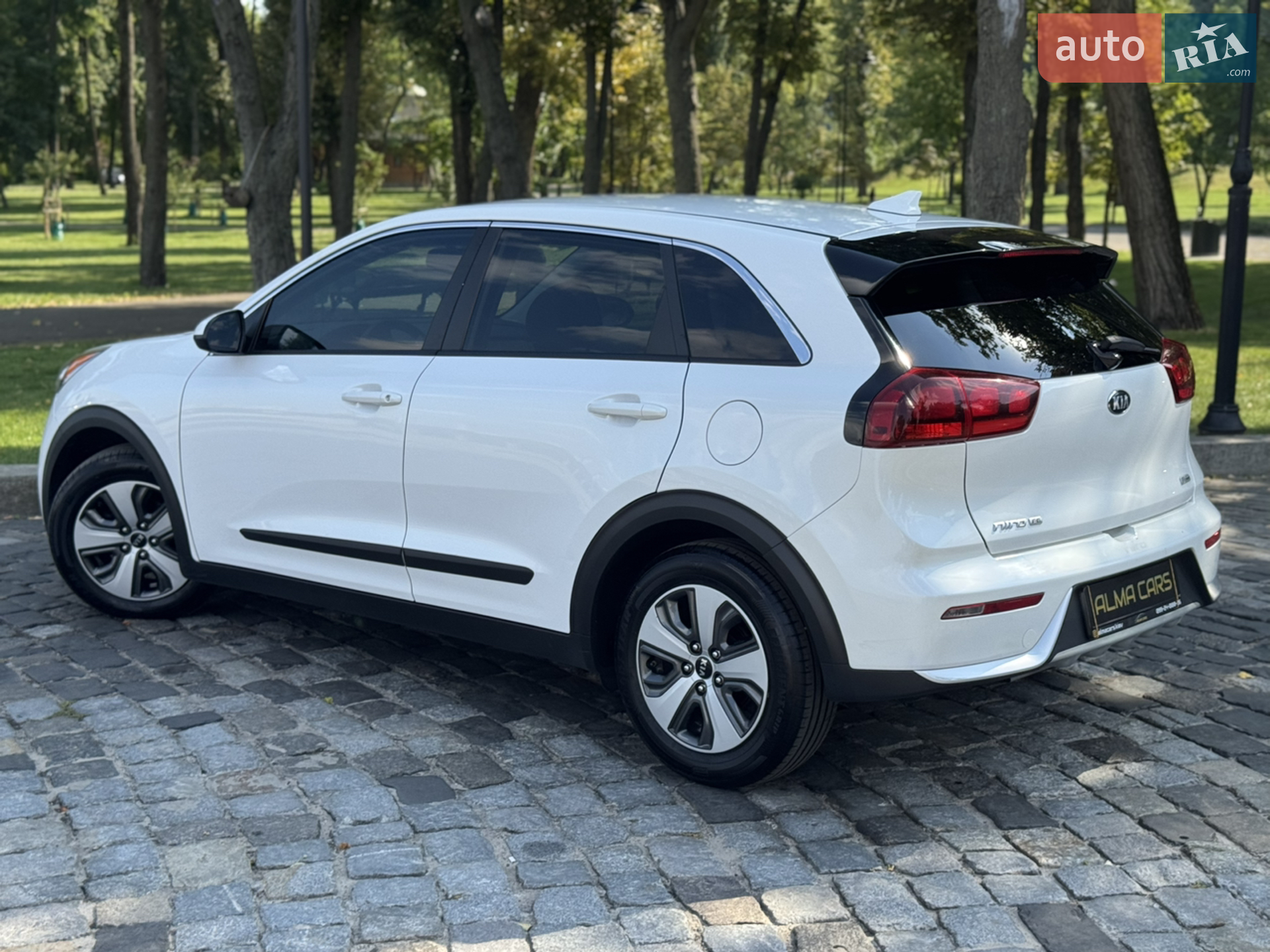 2017 Kia Niro - мініатюра 23