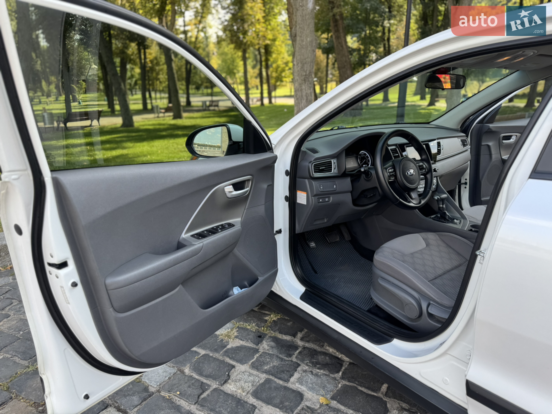2017 Kia Niro - мініатюра 28
