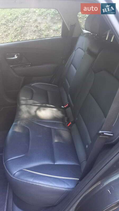 Позашляховик / Кросовер Kia Niro 2020 в Тернополі