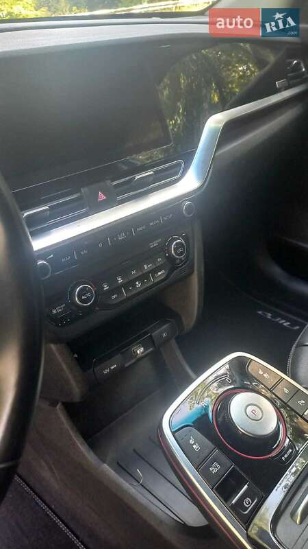 Позашляховик / Кросовер Kia Niro 2020 в Тернополі