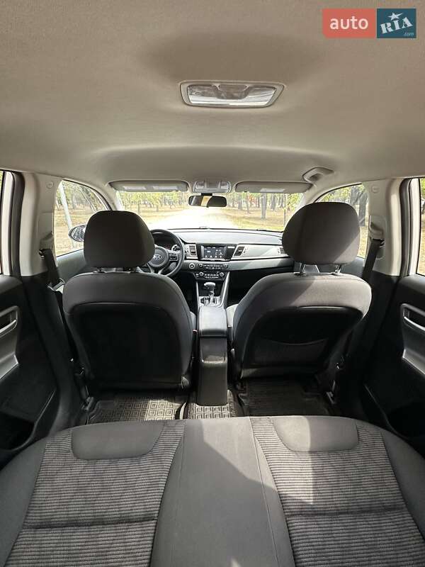 Внедорожник / Кроссовер Kia Niro 2017 в Кривом Роге фото 12 Внедорожник / Кроссовер Kia Niro 2017 в Кривом Роге