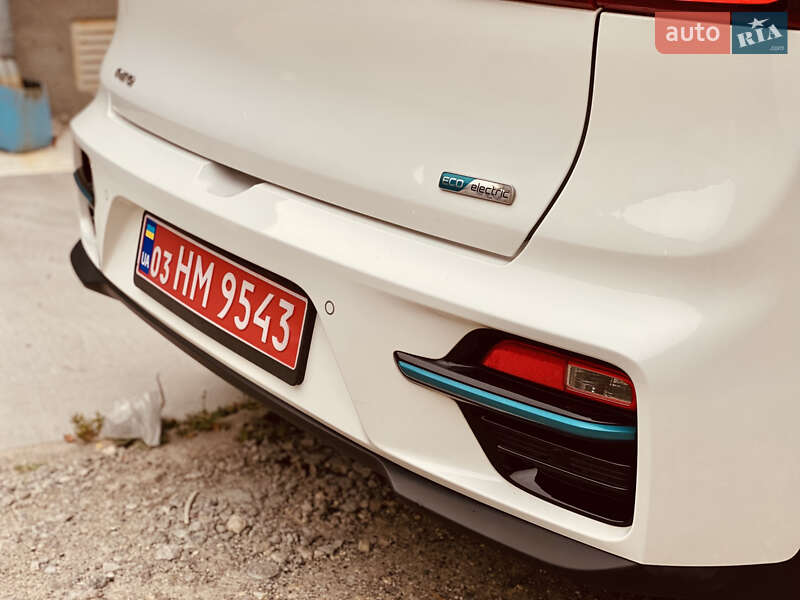 Позашляховик / Кросовер Kia Niro 2020 в Тернополі