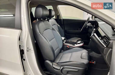 Внедорожник / Кроссовер Kia Niro 2020 в 