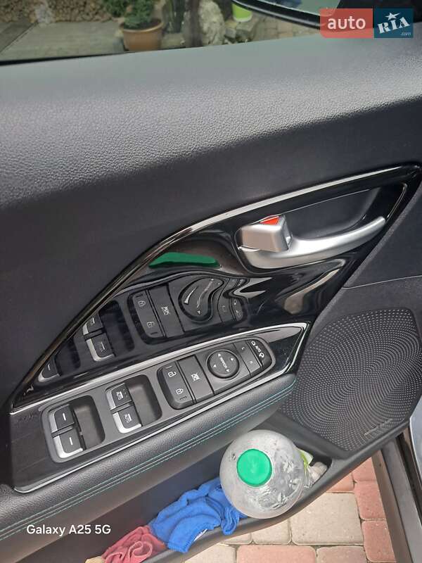 Внедорожник / Кроссовер Kia Niro 2020 в Львове фото 6 Внедорожник / Кроссовер Kia Niro 2020 в Львове