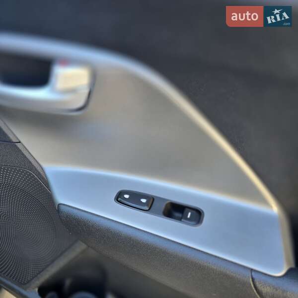 Внедорожник / Кроссовер Kia Niro 2018 в Одессе