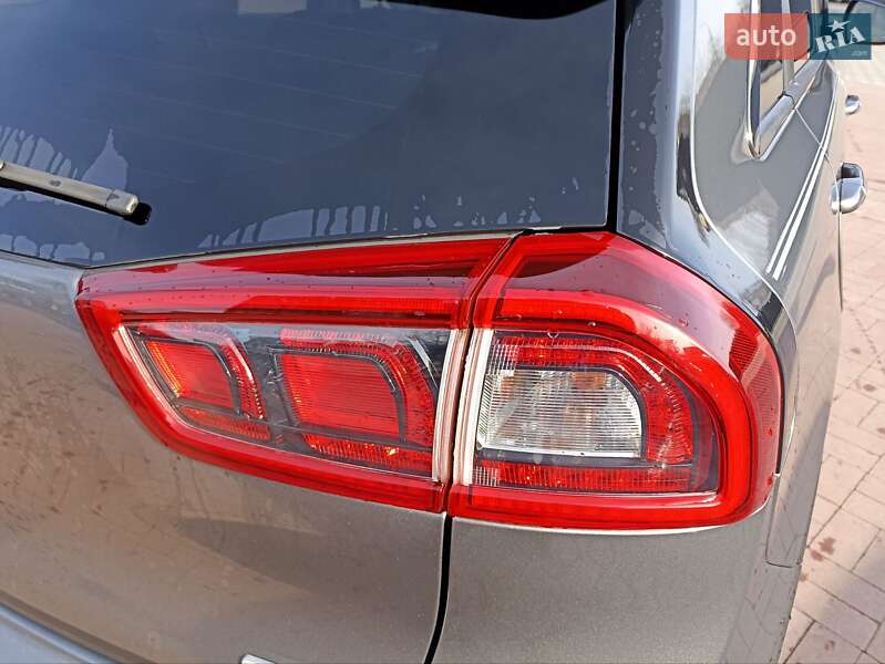 Внедорожник / Кроссовер Kia Niro 2017 в Ровно