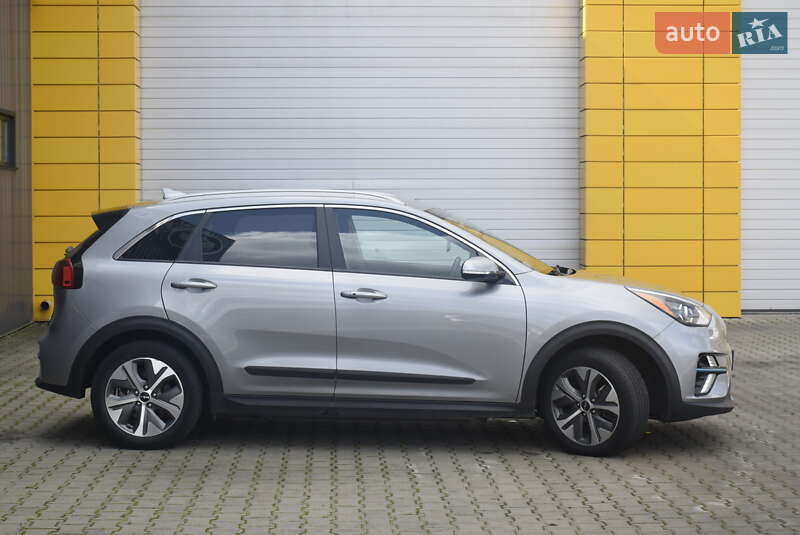 Внедорожник / Кроссовер Kia Niro 2022 в Ровно