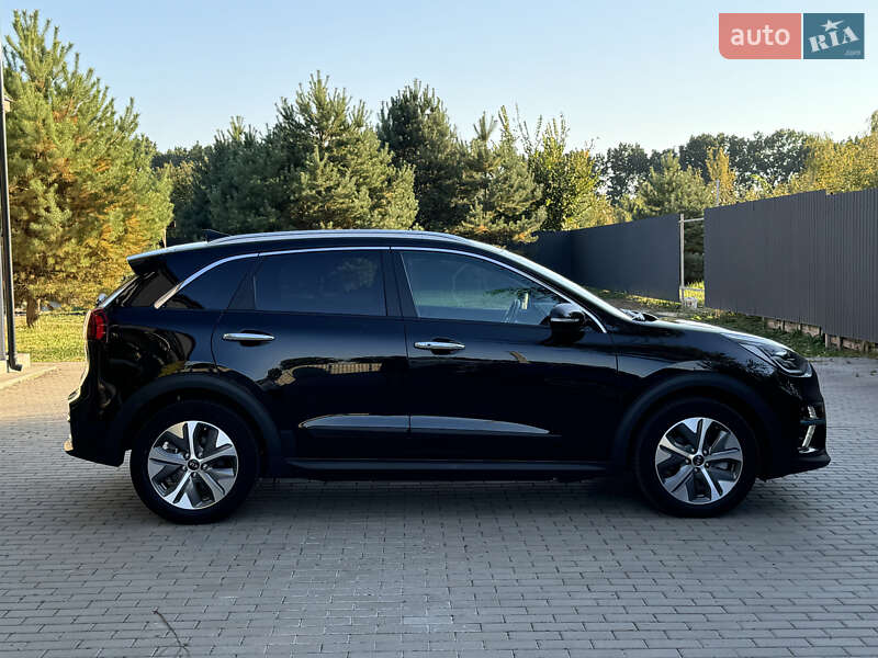 Позашляховик / Кросовер Kia Niro 2020 в Києві фото 11 Позашляховик / Кросовер Kia Niro 2020 в Києві