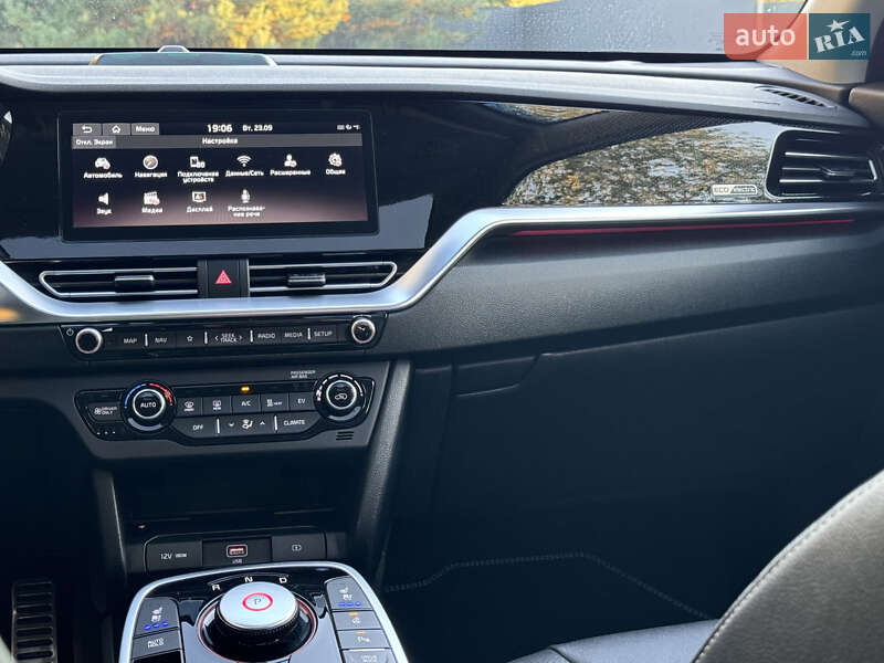 Позашляховик / Кросовер Kia Niro 2020 в Києві фото 71 Позашляховик / Кросовер Kia Niro 2020 в Києві