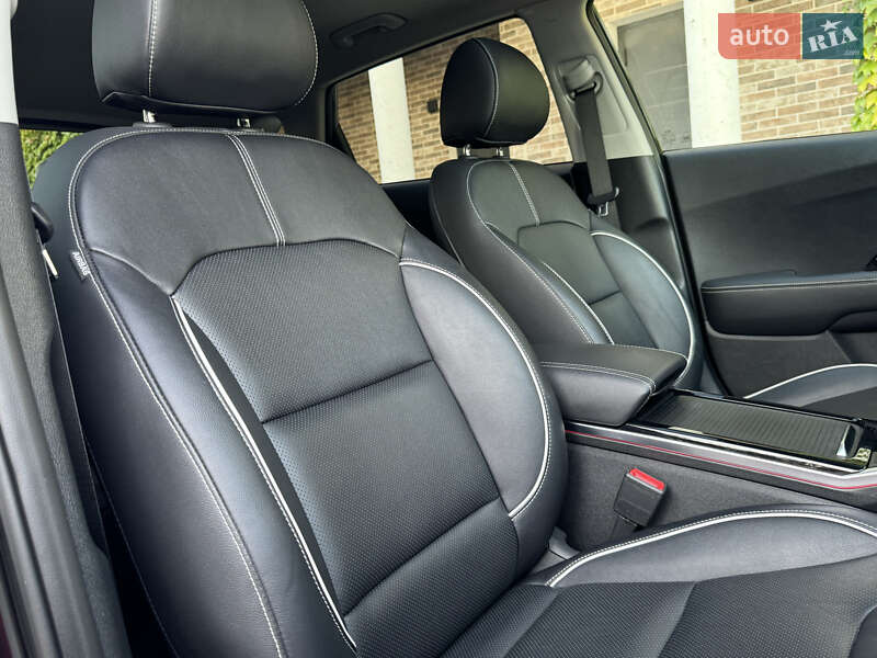 Позашляховик / Кросовер Kia Niro 2020 в Києві фото 76 Позашляховик / Кросовер Kia Niro 2020 в Києві