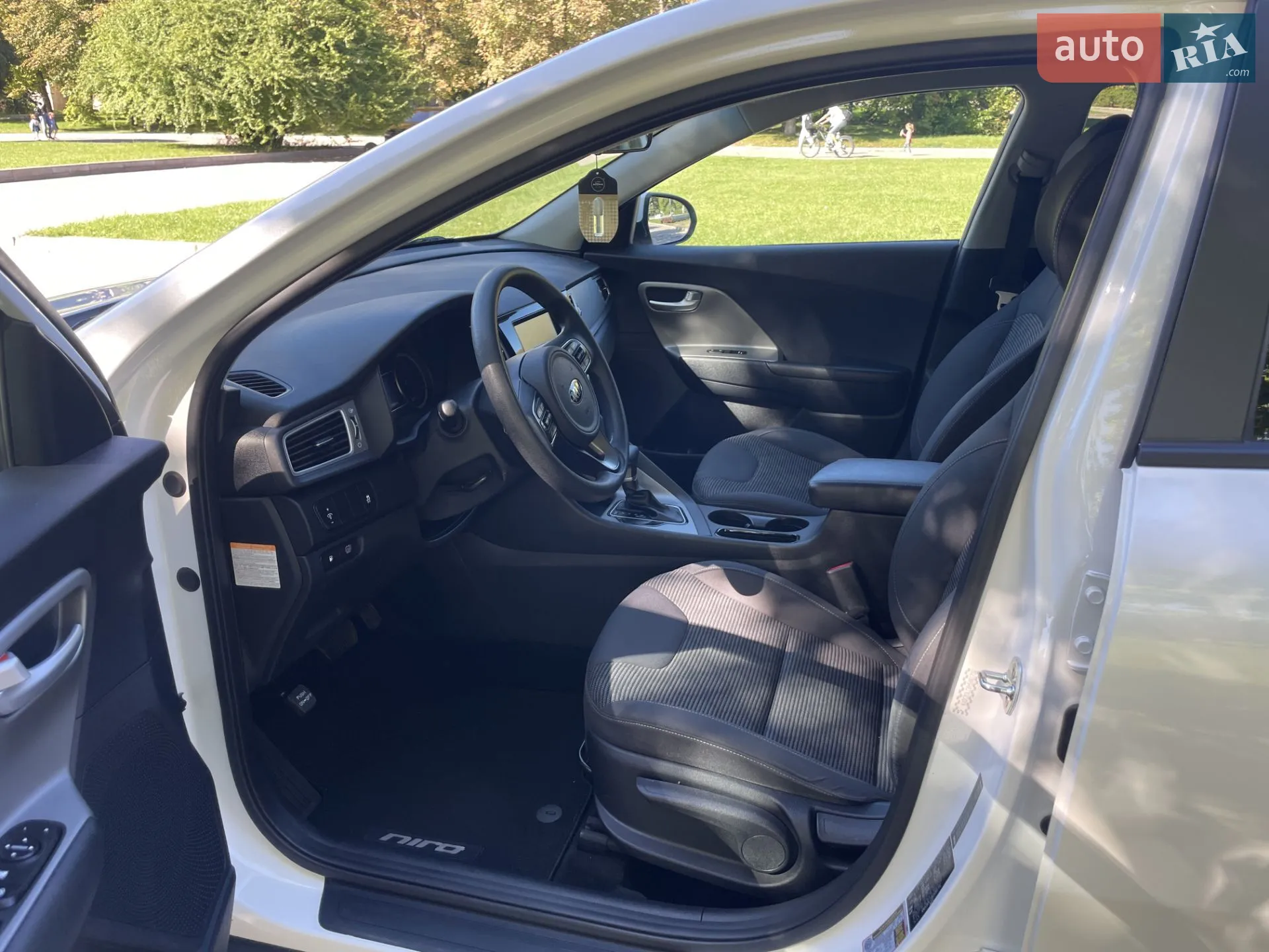 2017 Kia Niro - мініатюра 11