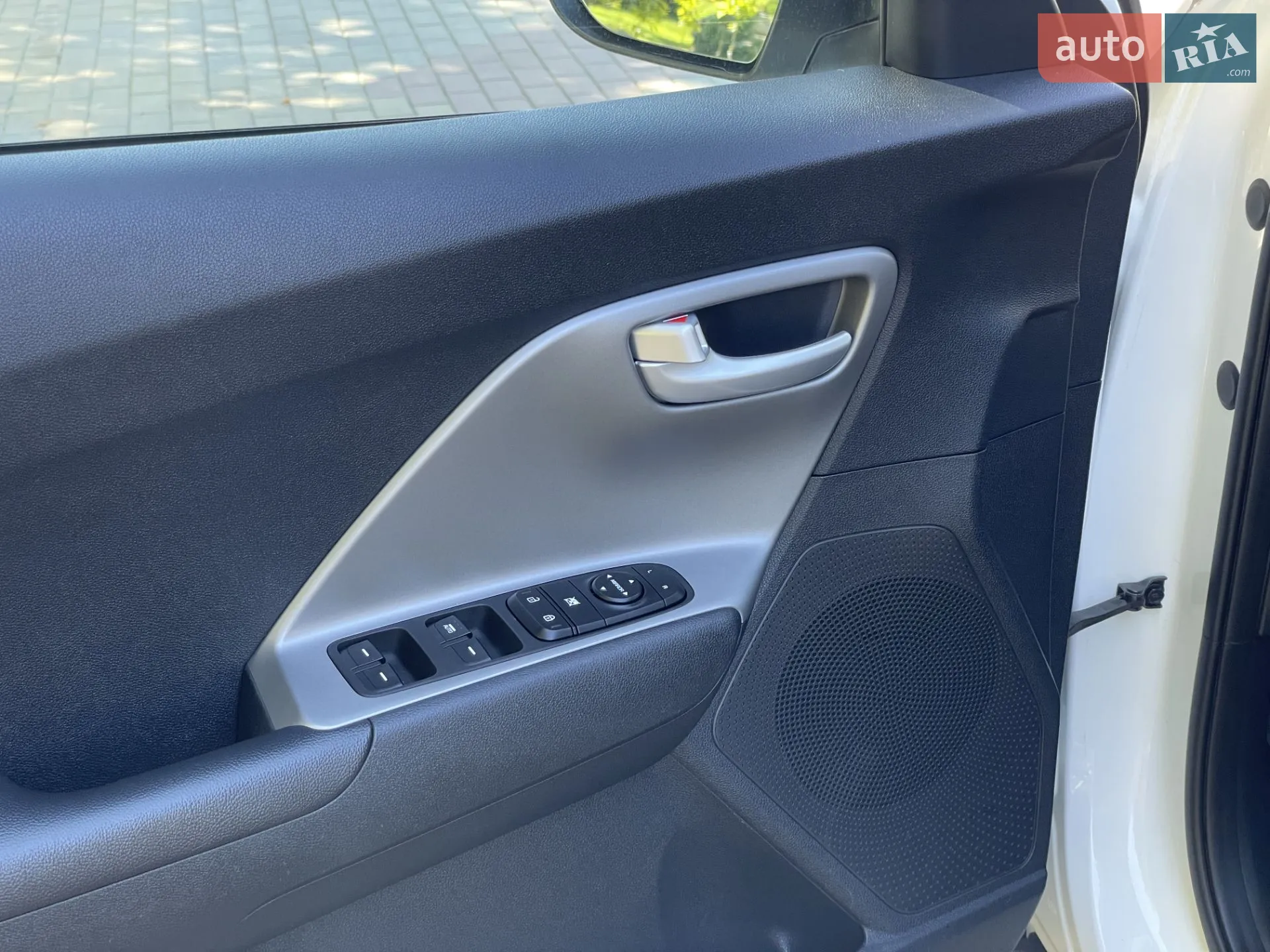 2017 Kia Niro - мініатюра 14