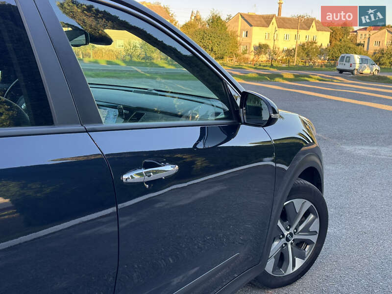 Внедорожник / Кроссовер Kia Niro 2020 в Дубно