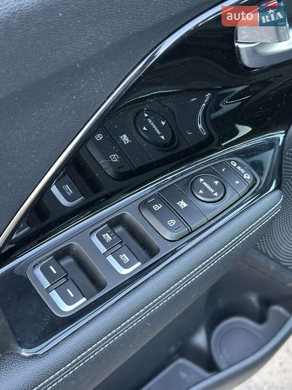 Внедорожник / Кроссовер Kia Niro 2020 в Золочеве фото 52 Внедорожник / Кроссовер Kia Niro 2020 в Золочеве