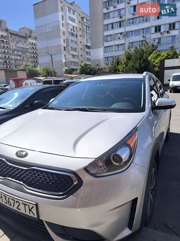 Внедорожник / Кроссовер Kia Niro 2017 в Одессе фото 2 Внедорожник / Кроссовер Kia Niro 2017 в Одессе