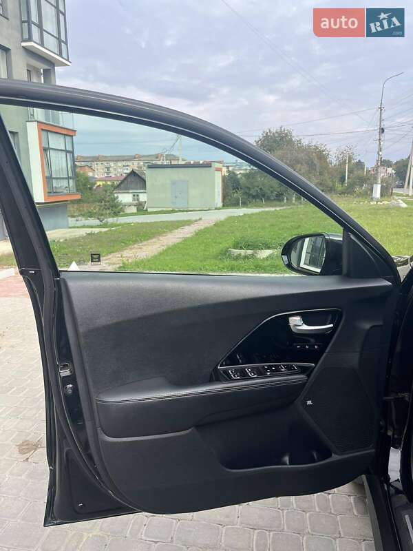 Внедорожник / Кроссовер Kia Niro 2018 в Чорткове фото 21 Внедорожник / Кроссовер Kia Niro 2018 в Чорткове