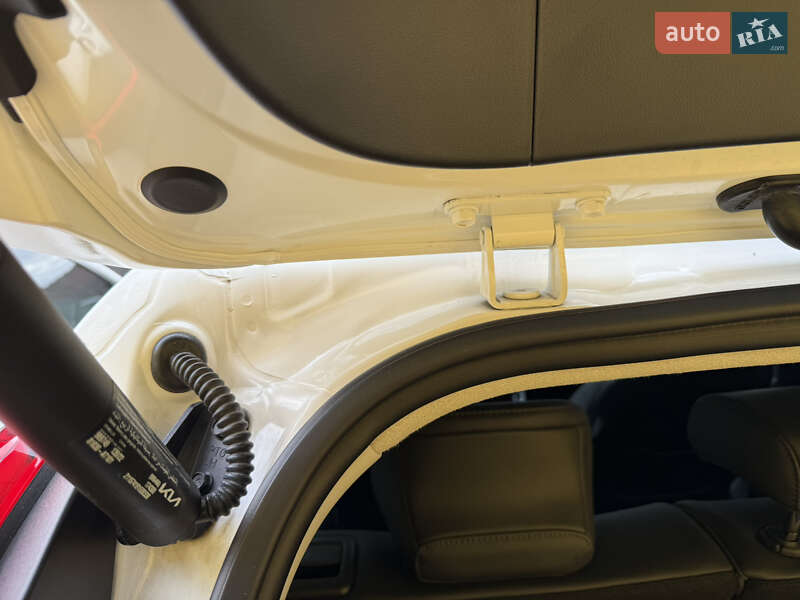 Позашляховик / Кросовер Kia Niro 2022 в Умані