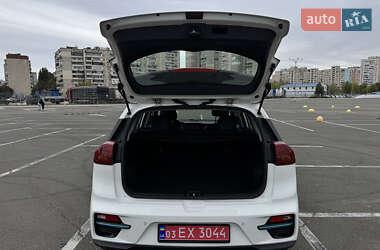 Внедорожник / Кроссовер Kia Niro 2022 в 