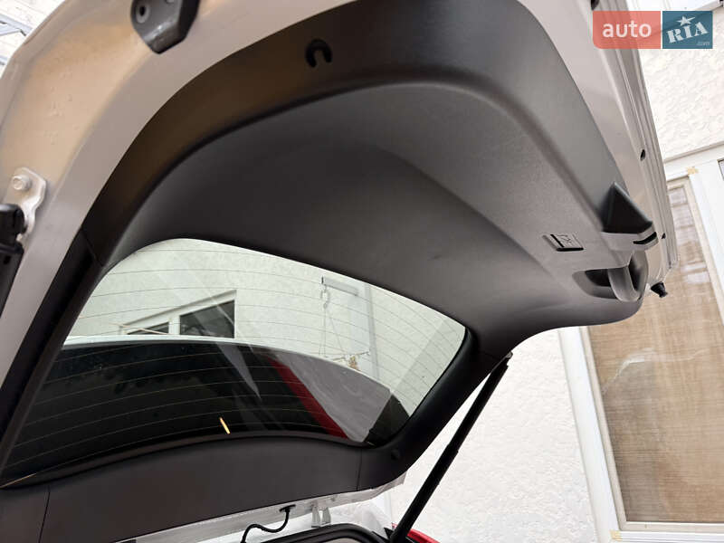 Позашляховик / Кросовер Kia Niro 2022 в Умані