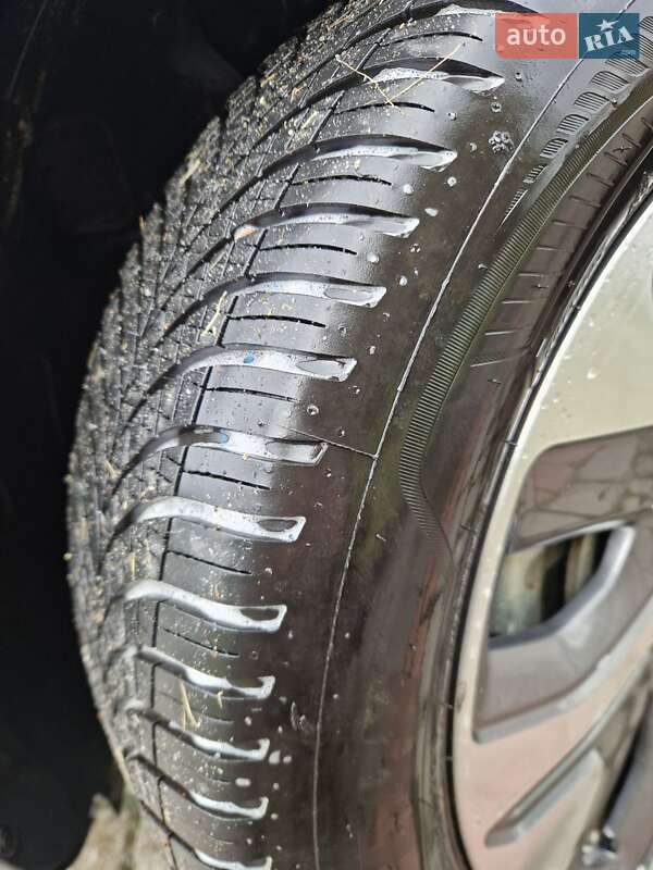 Позашляховик / Кросовер Kia Niro 2019 в Львові