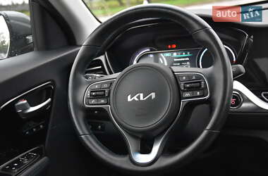 Внедорожник / Кроссовер Kia Niro 2021 в 