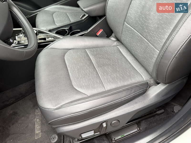 Позашляховик / Кросовер Kia Niro 2022 в Умані