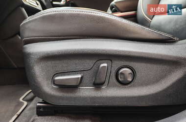 Позашляховик / Кросовер Kia Niro 2020 в 