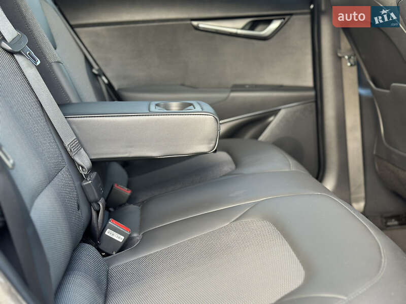 Внедорожник / Кроссовер Kia Niro 2022 в Дрогобыче
