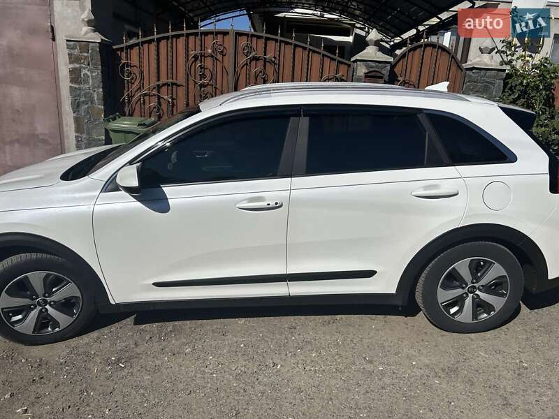 Внедорожник / Кроссовер Kia Niro 2016 в Звенигородке фото 6 Внедорожник / Кроссовер Kia Niro 2016 в Звенигородке