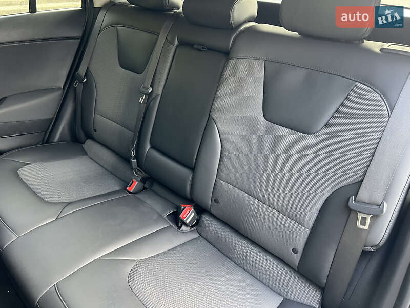 Внедорожник / Кроссовер Kia Niro 2022 в Ивано-Франковске