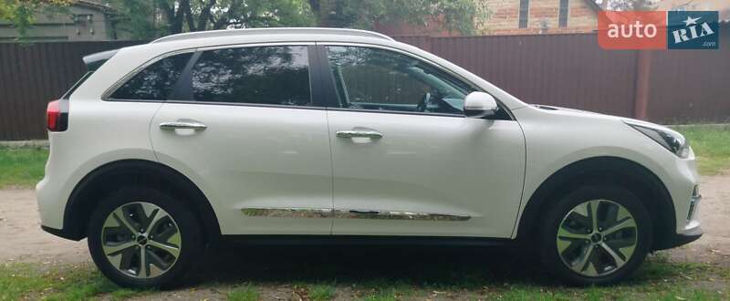 Позашляховик / Кросовер Kia Niro 2021 в Ірпені