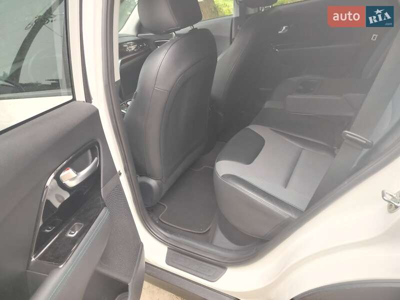 Позашляховик / Кросовер Kia Niro 2021 в Ірпені