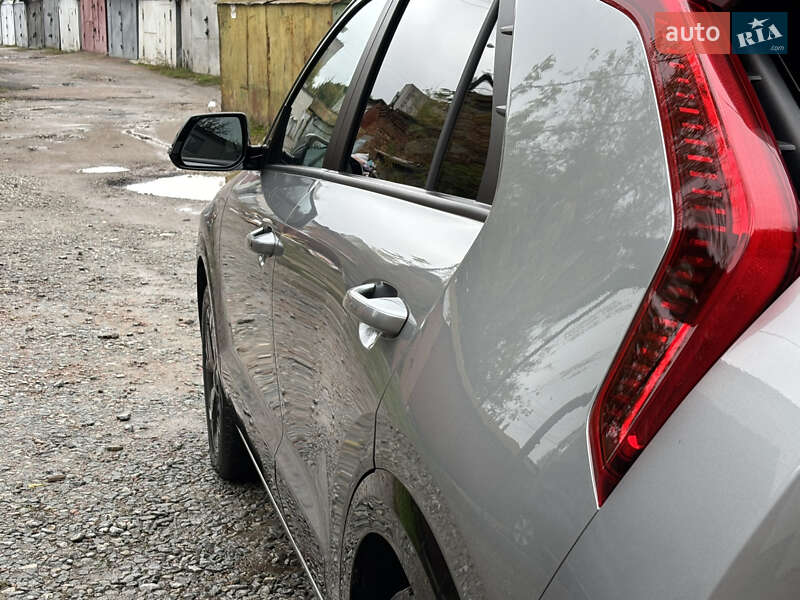 Внедорожник / Кроссовер Kia Niro 2022 в Житомире