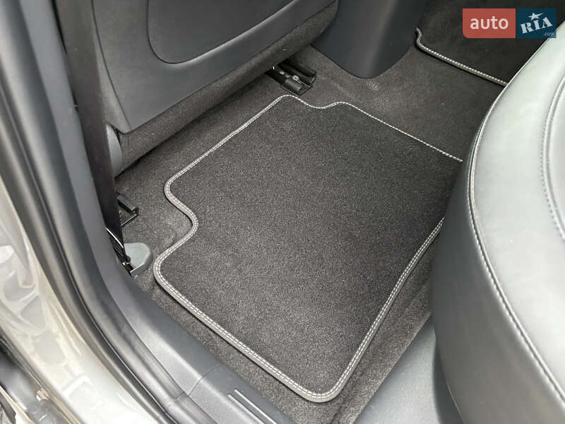 Внедорожник / Кроссовер Kia Niro 2022 в Житомире