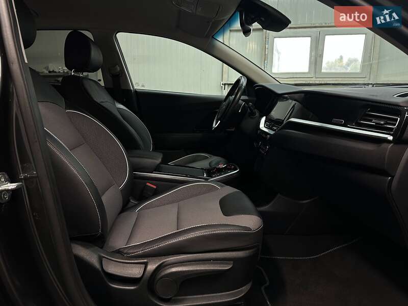 Позашляховик / Кросовер Kia Niro 2022 в Львові фото 73 Позашляховик / Кросовер Kia Niro 2022 в Львові