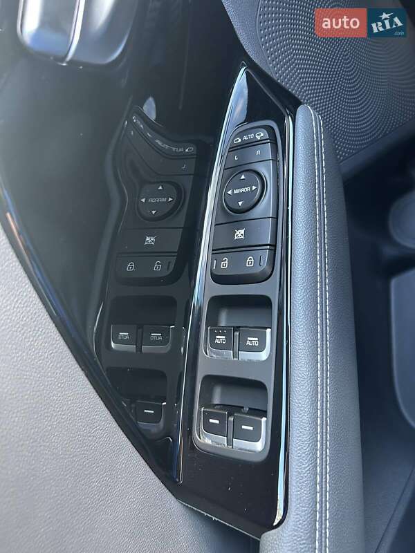 Позашляховик / Кросовер Kia Niro 2020 в Львові