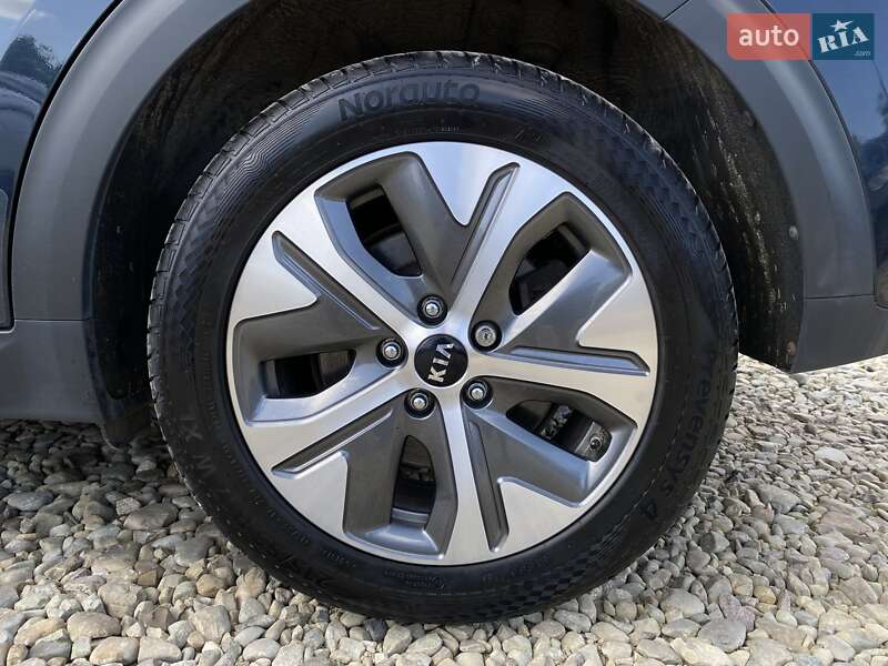 Внедорожник / Кроссовер Kia Niro 2020 в Львове
