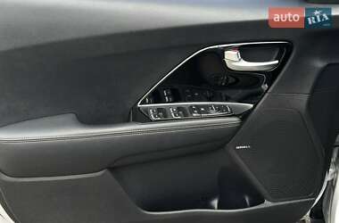 Внедорожник / Кроссовер Kia Niro 2019 в 