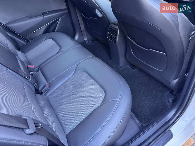 Внедорожник / Кроссовер Kia Niro 2023 в Казатине