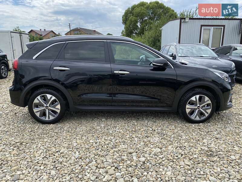 Позашляховик / Кросовер Kia Niro 2020 в Львові фото 18 Позашляховик / Кросовер Kia Niro 2020 в Львові