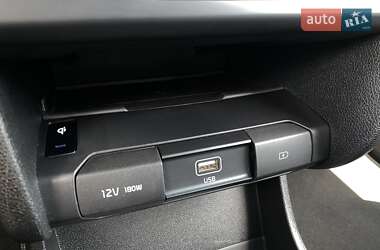 Внедорожник / Кроссовер Kia Niro 2020 в 