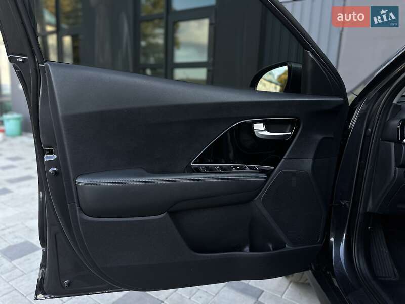Позашляховик / Кросовер Kia Niro 2020 в Івано-Франківську