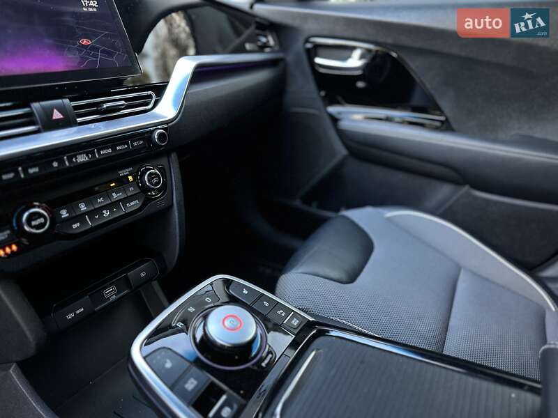 Позашляховик / Кросовер Kia Niro 2020 в Івано-Франківську